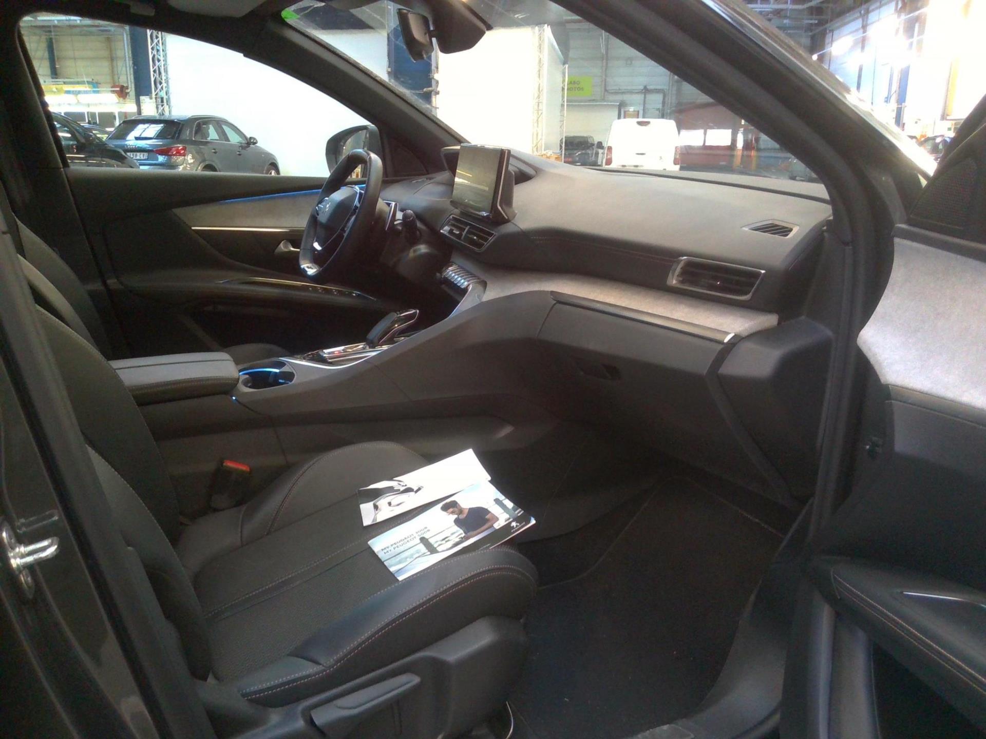 Peugeot 3008 Hybrid4 300 e-EAT8 GT 2022
