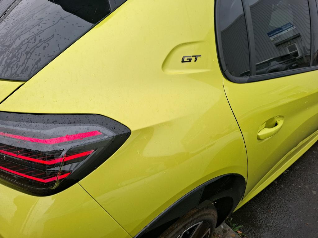 Peugeot 208 Hybrid 145 ch e-DCS6 GT 2025