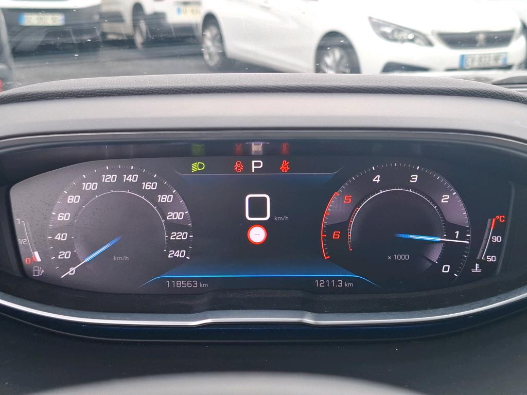 Peugeot 3008 BlueHDi 130ch S&S EAT8 Active Pack 2022