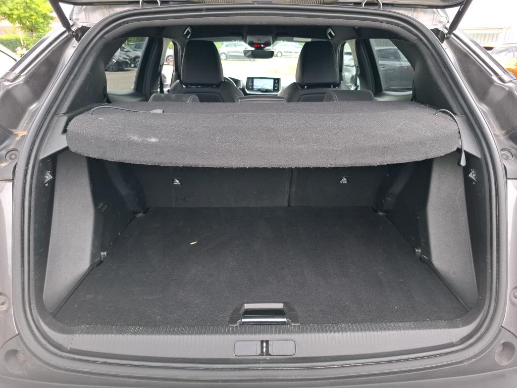 Peugeot 2008 BlueHDi 130 S&S EAT8 GT 2021