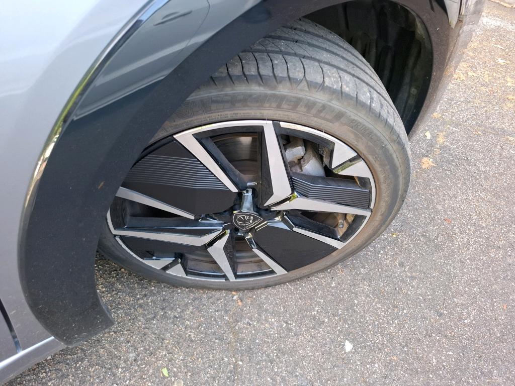 Peugeot 208 Hybrid 110 e-DCS6 GT 2025