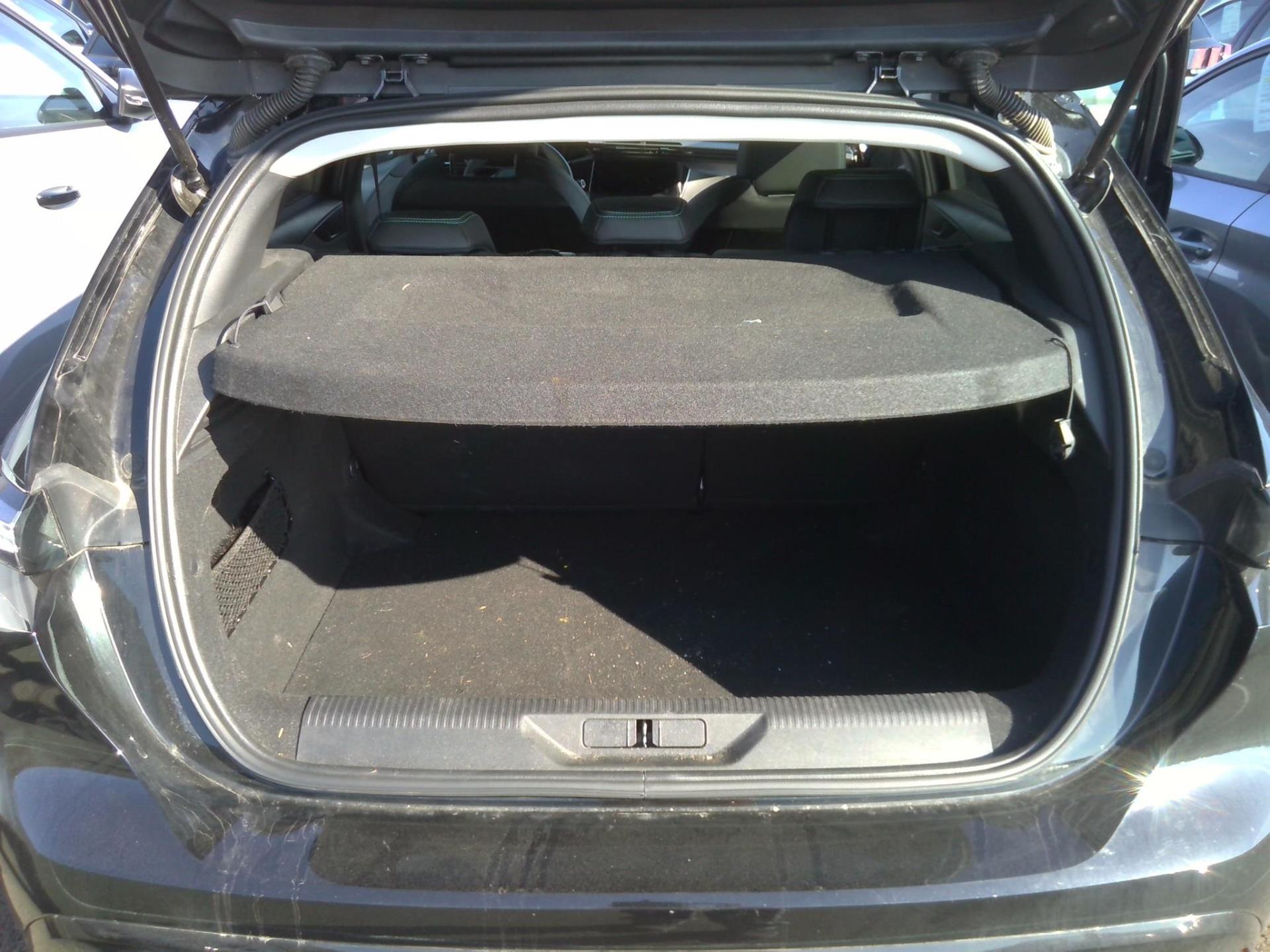 Peugeot 308 Hybrid 145 e-DCS6 Allure 2025