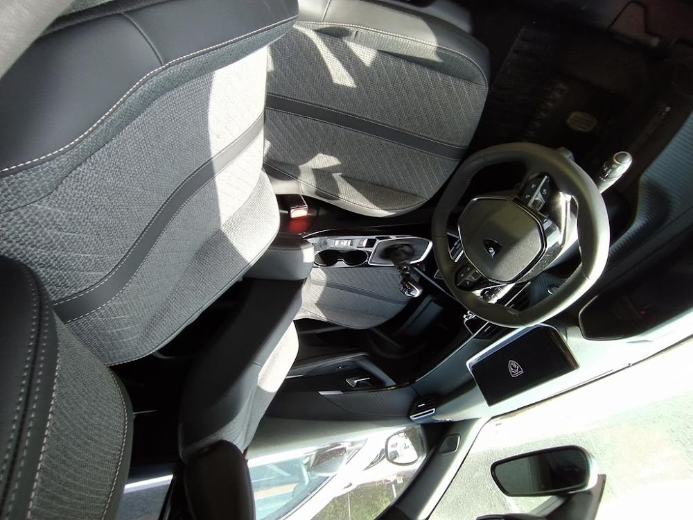 Foto Peugeot 2008 11