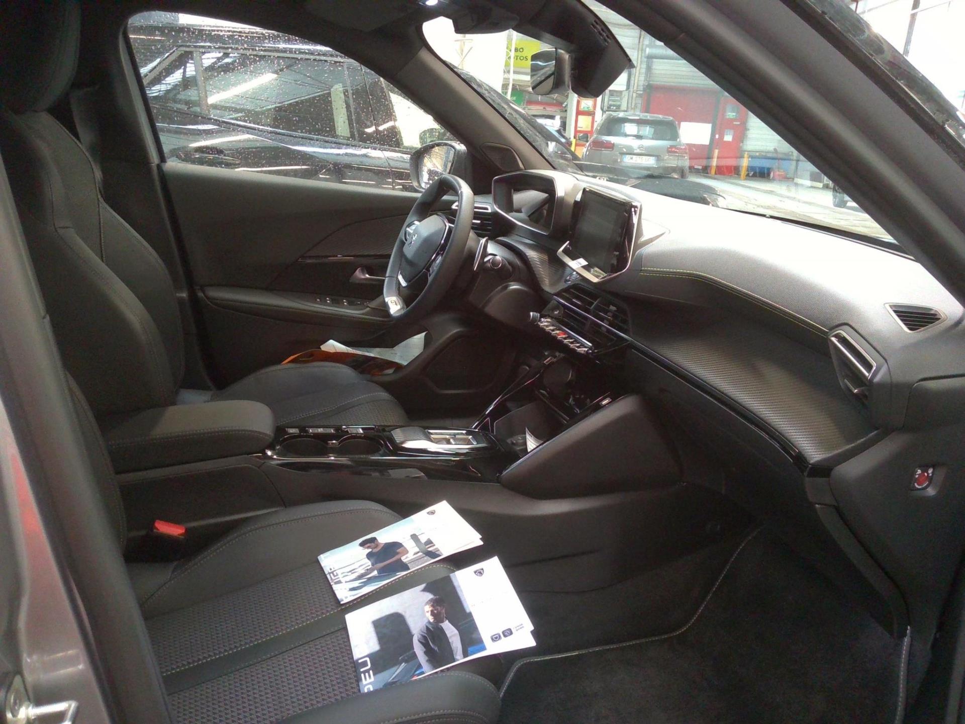Peugeot 2008 PureTech 130 S&S EAT8 GT 2023