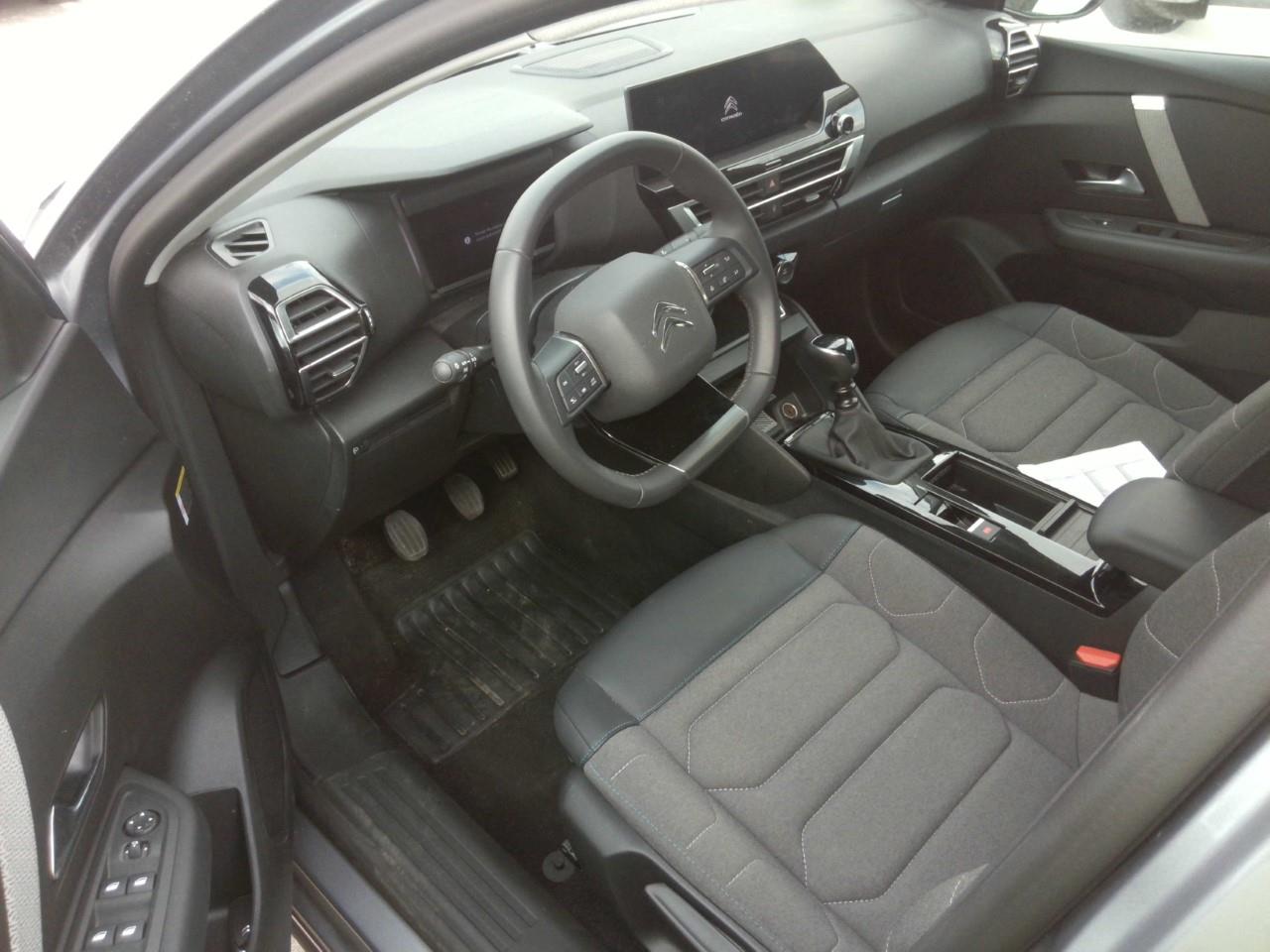 Foto Citroën C4 X 6