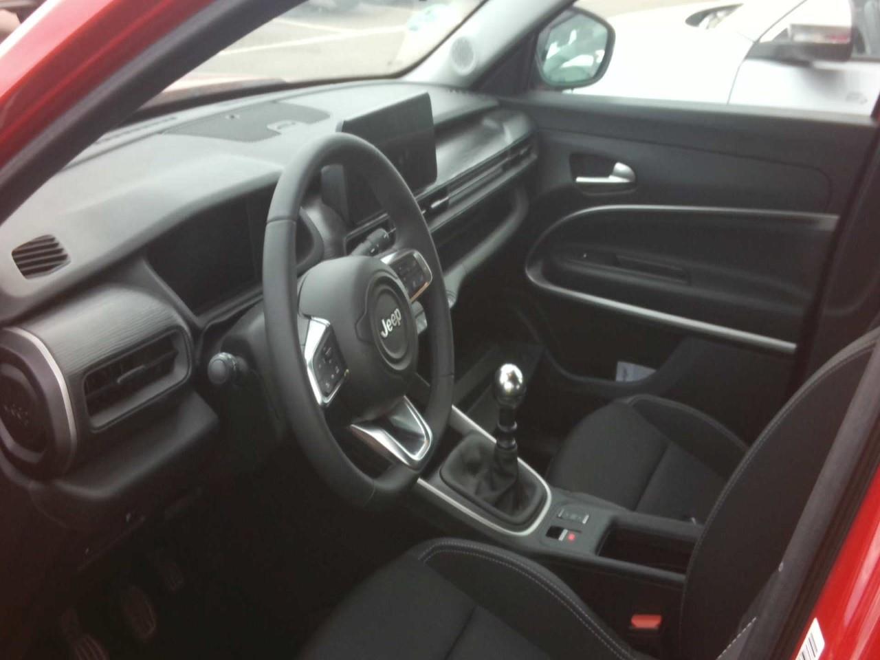 Foto Jeep AVENGER 4