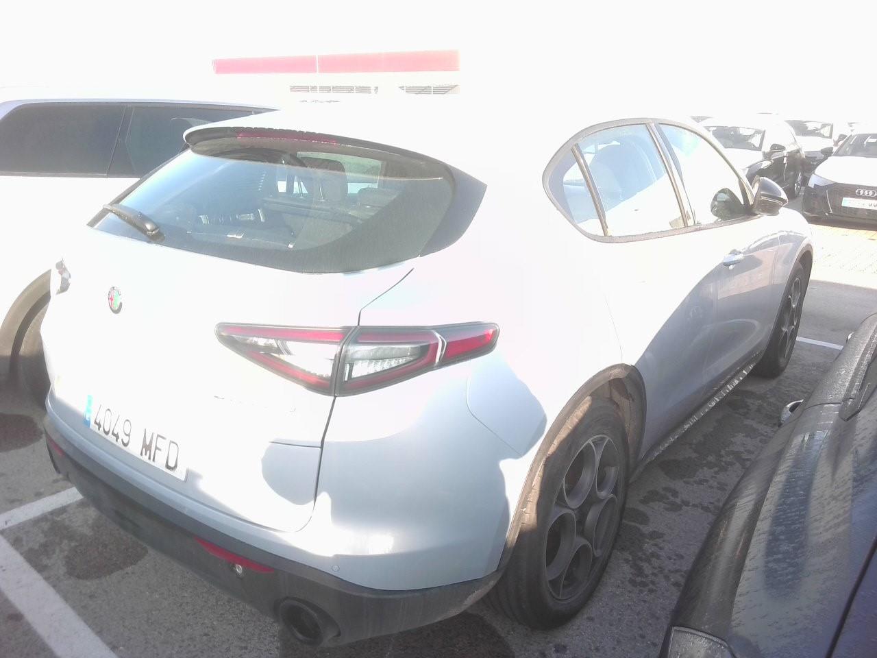 Foto Alfa Romeo Stelvio 5