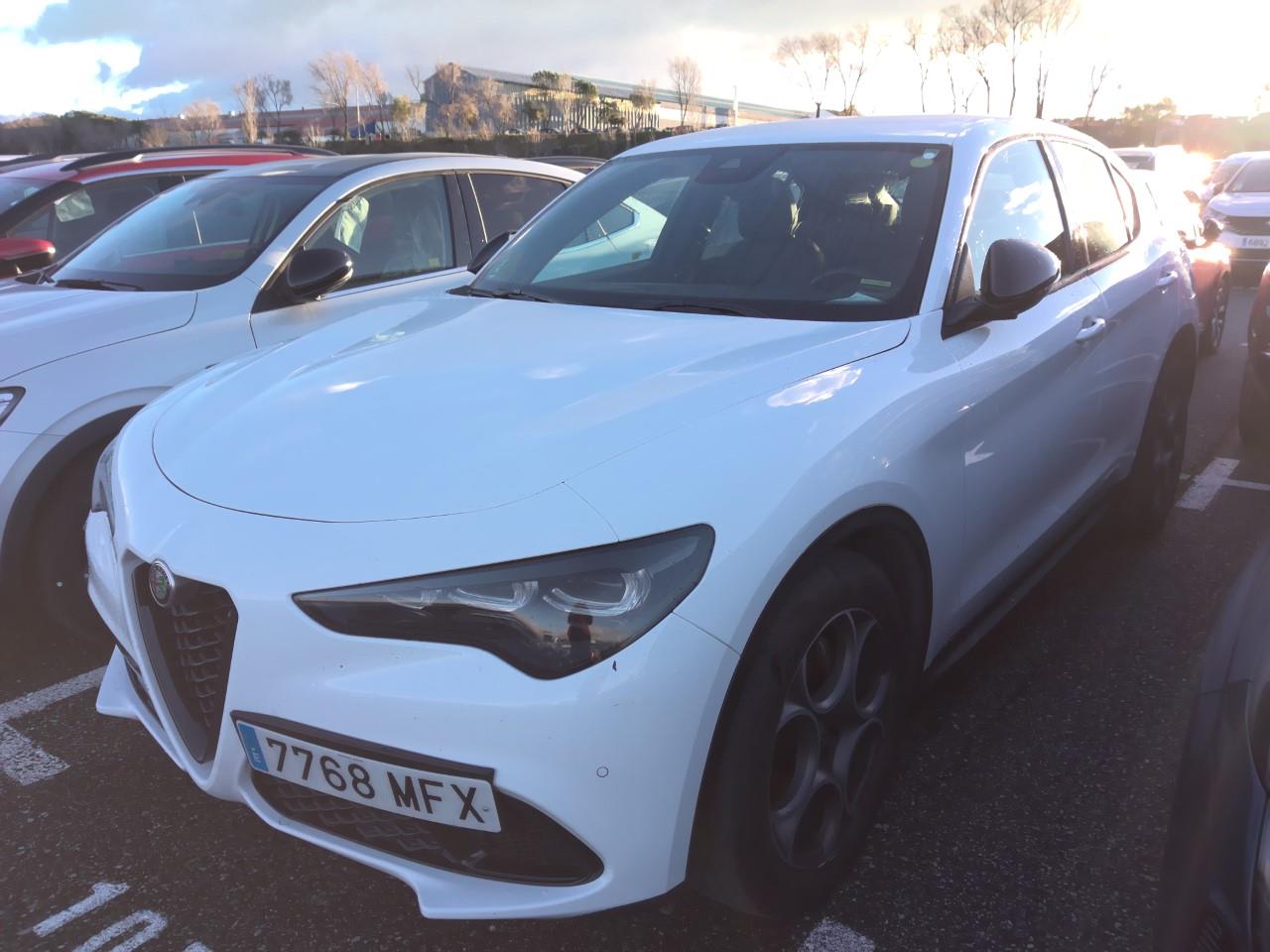 Foto Alfa Romeo Stelvio 2