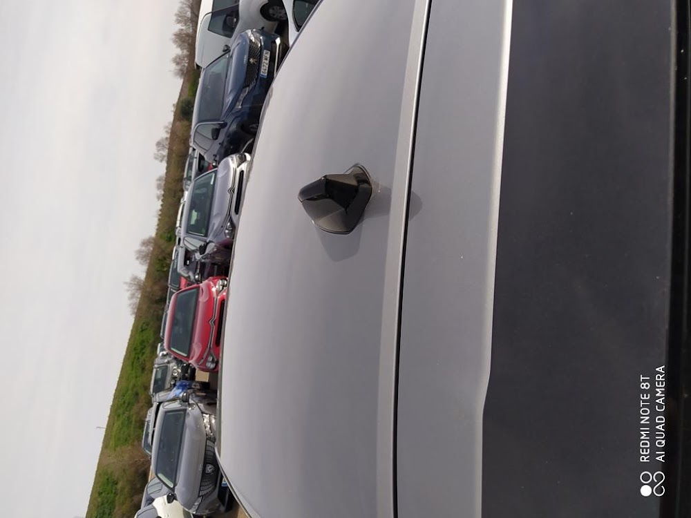 Foto Peugeot 208 8