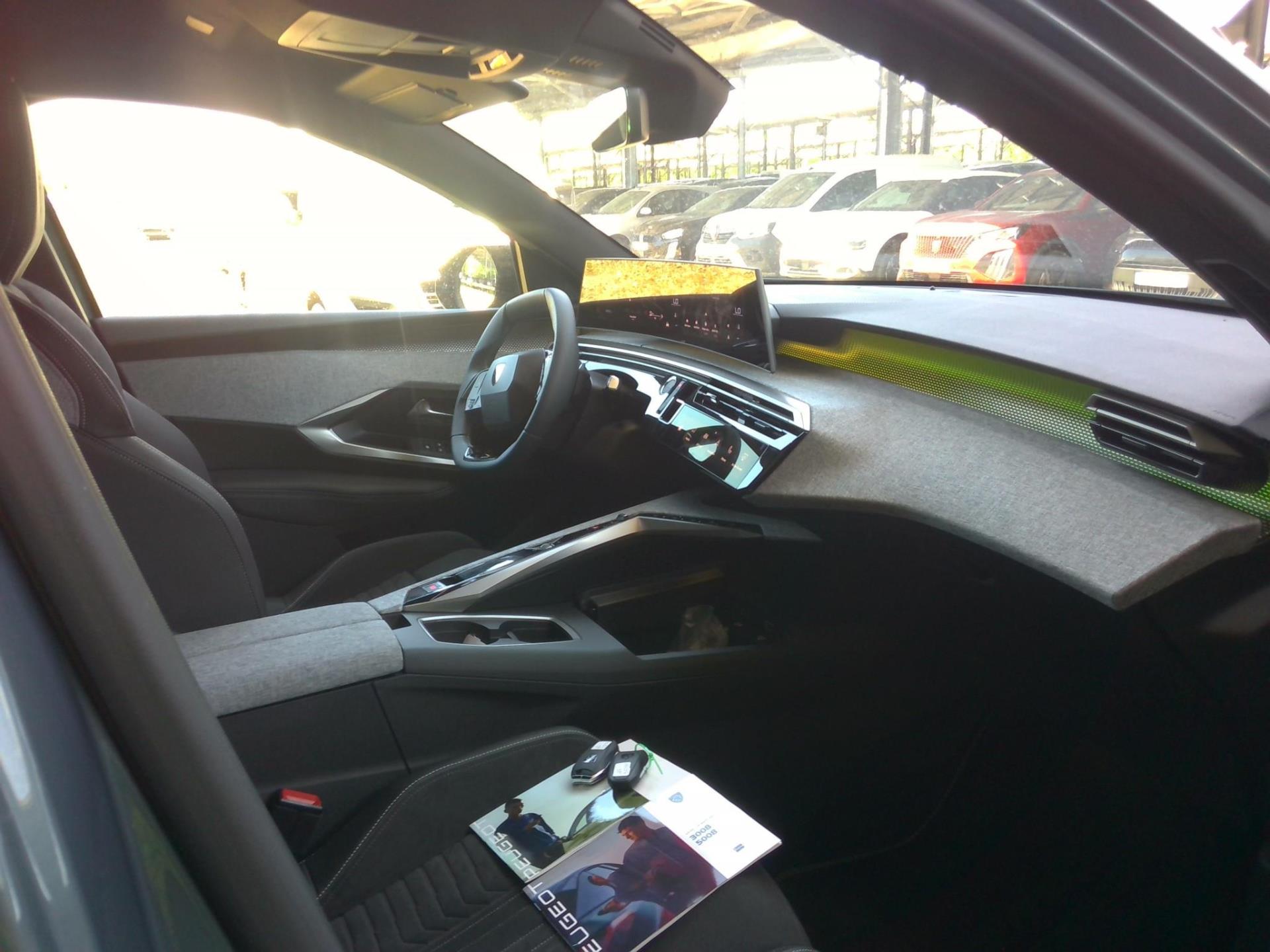 Peugeot 3008 Hybrid 145 e-DCS6 GT 2025