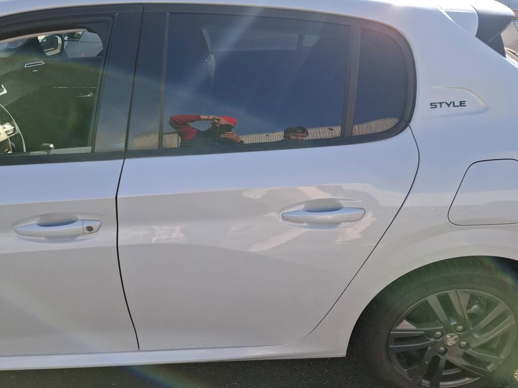 Peugeot 208 BlueHDi 100 S&S BVM6 Style 2022