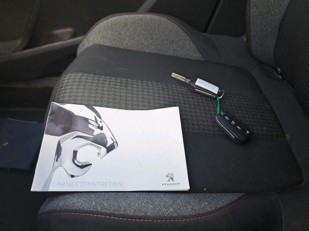 Peugeot 3008 BlueHDi 130ch S&S EAT8 Active Business 2020
