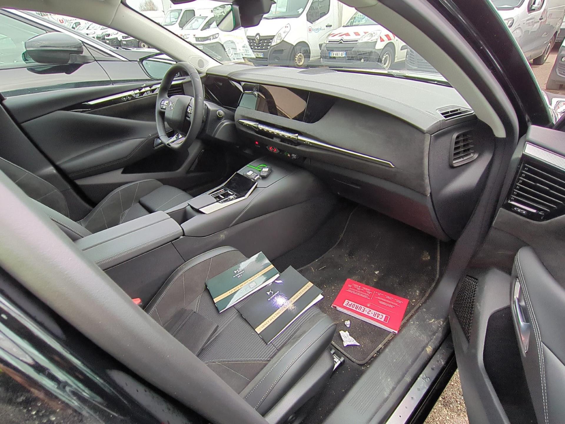 DS DS 4 BlueHDi 130 EAT8 Etoile - Alcantara 2024