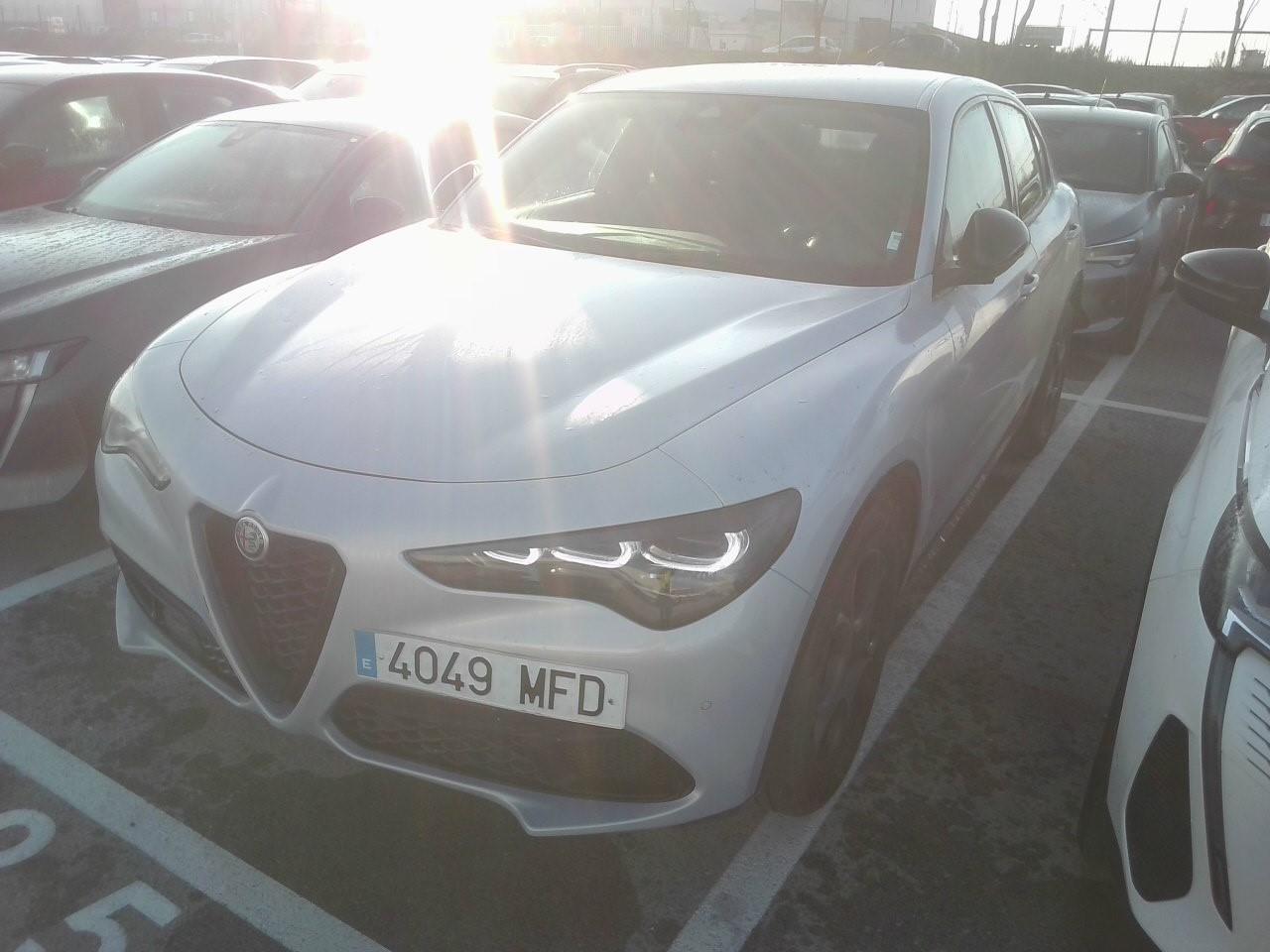 Foto Alfa Romeo Stelvio 2