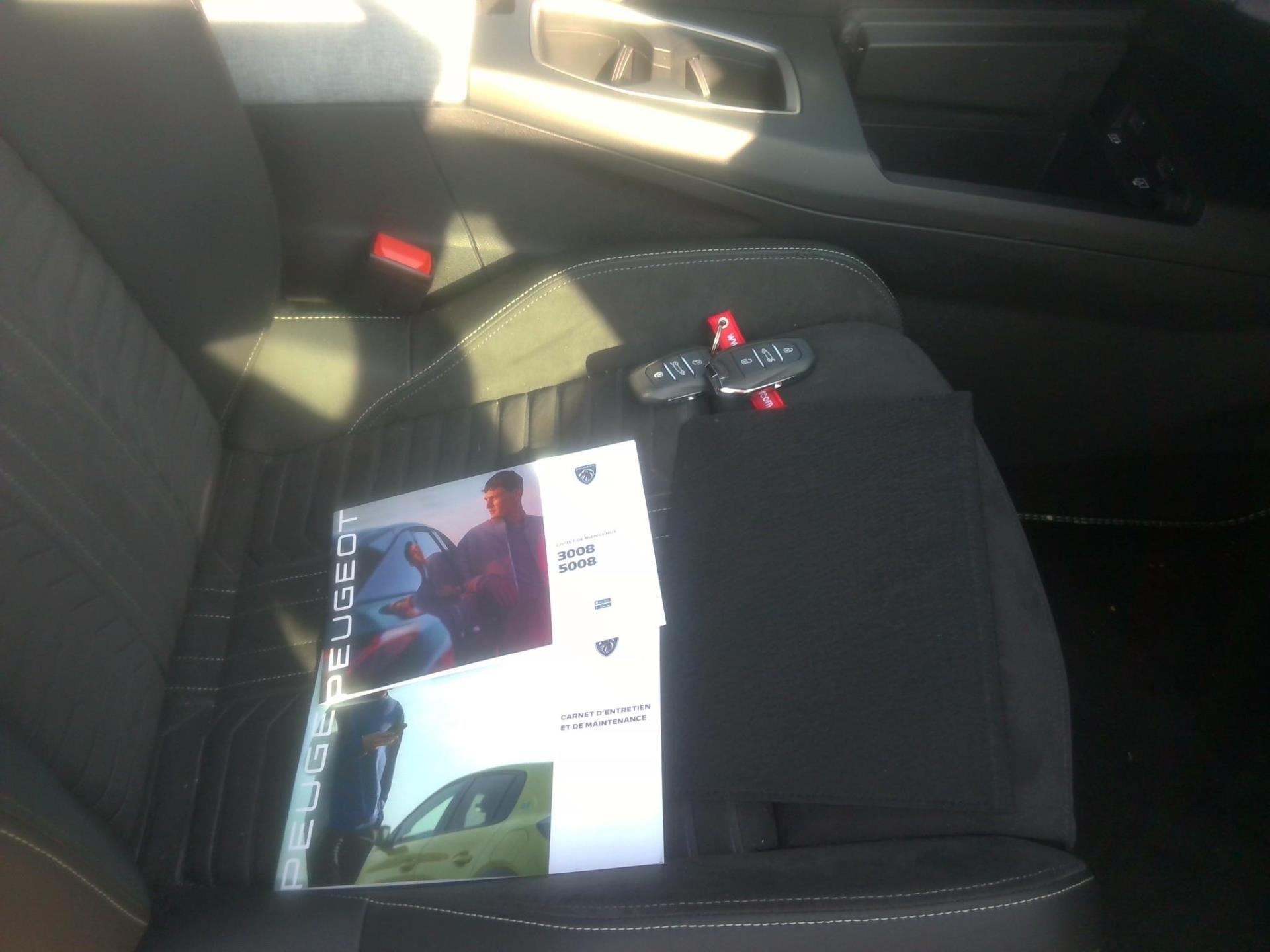 Peugeot 3008 Hybrid 145 e-DCS6 GT 2025