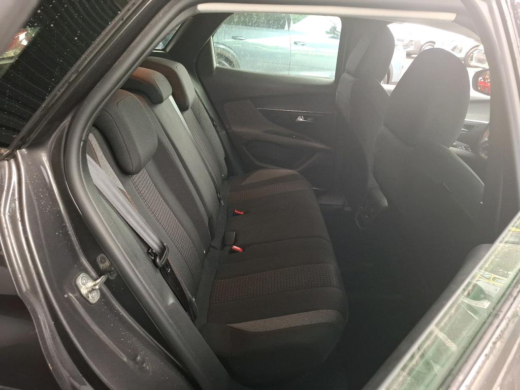 Peugeot 3008 BlueHDi 130ch S&S EAT8 Active Pack 2022