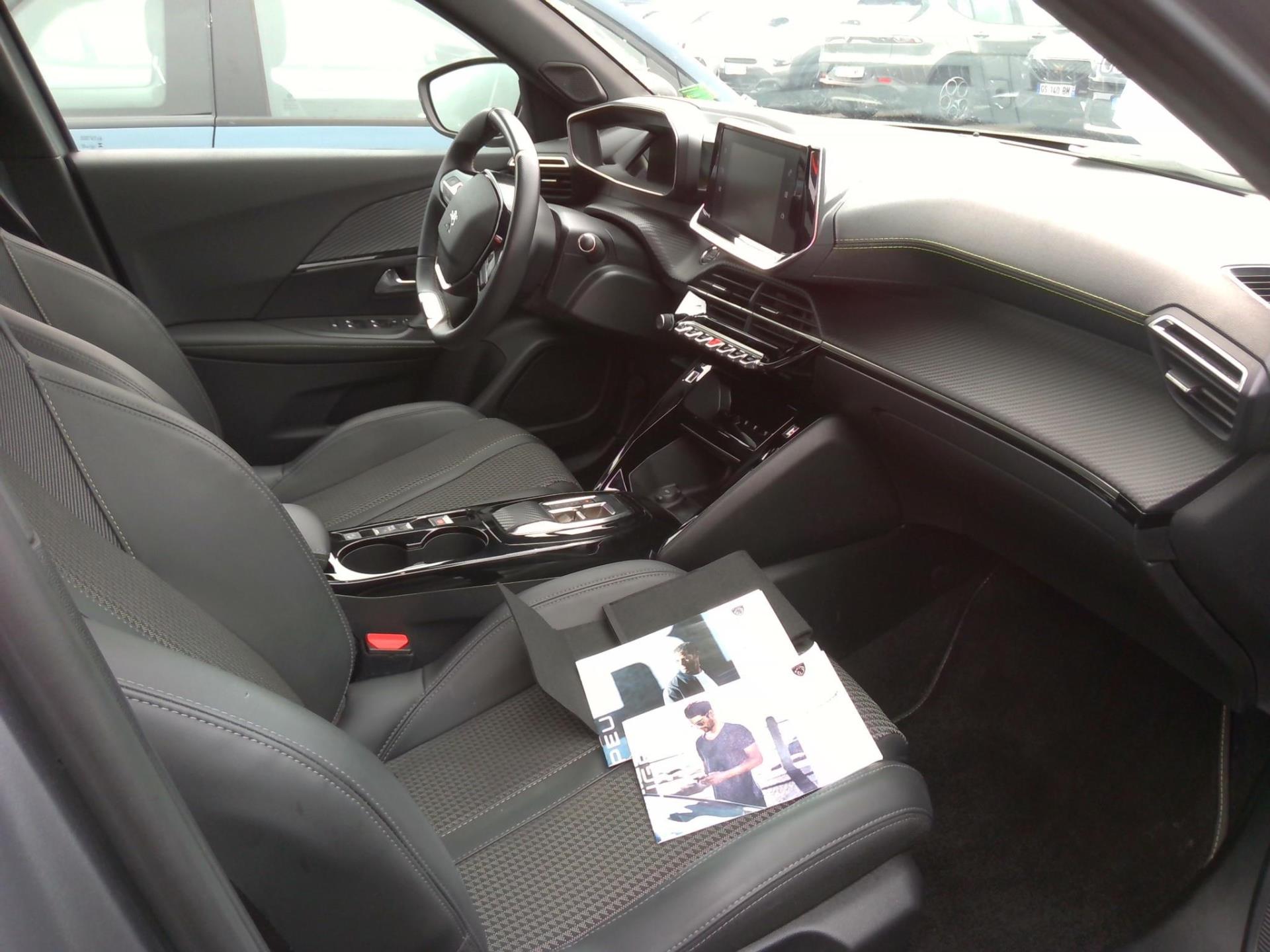 Peugeot 2008 Electrique 136 ch GT 2023