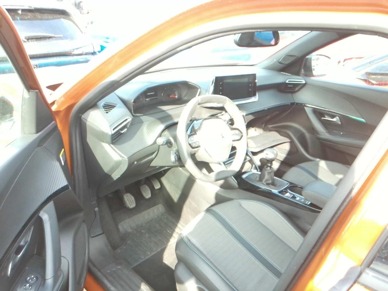 Foto Peugeot 2008 6