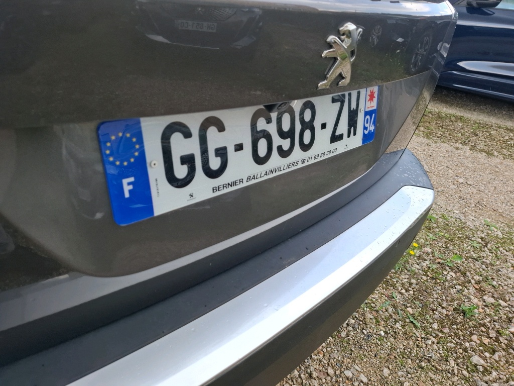 Peugeot 2008 BlueHDi 130 S&S EAT8 Allure 2022
