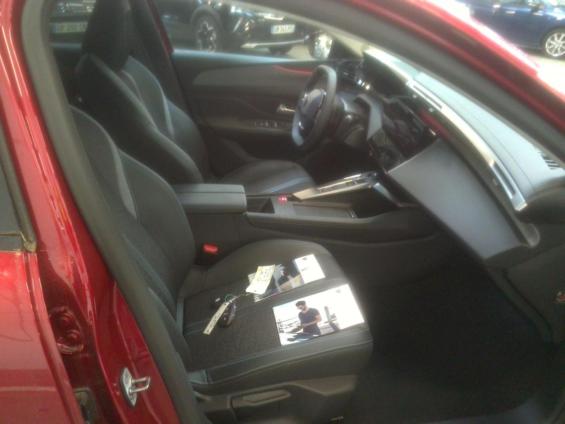 Peugeot 308 BlueHDi 130ch S&S EAT8 Allure Pack 2021