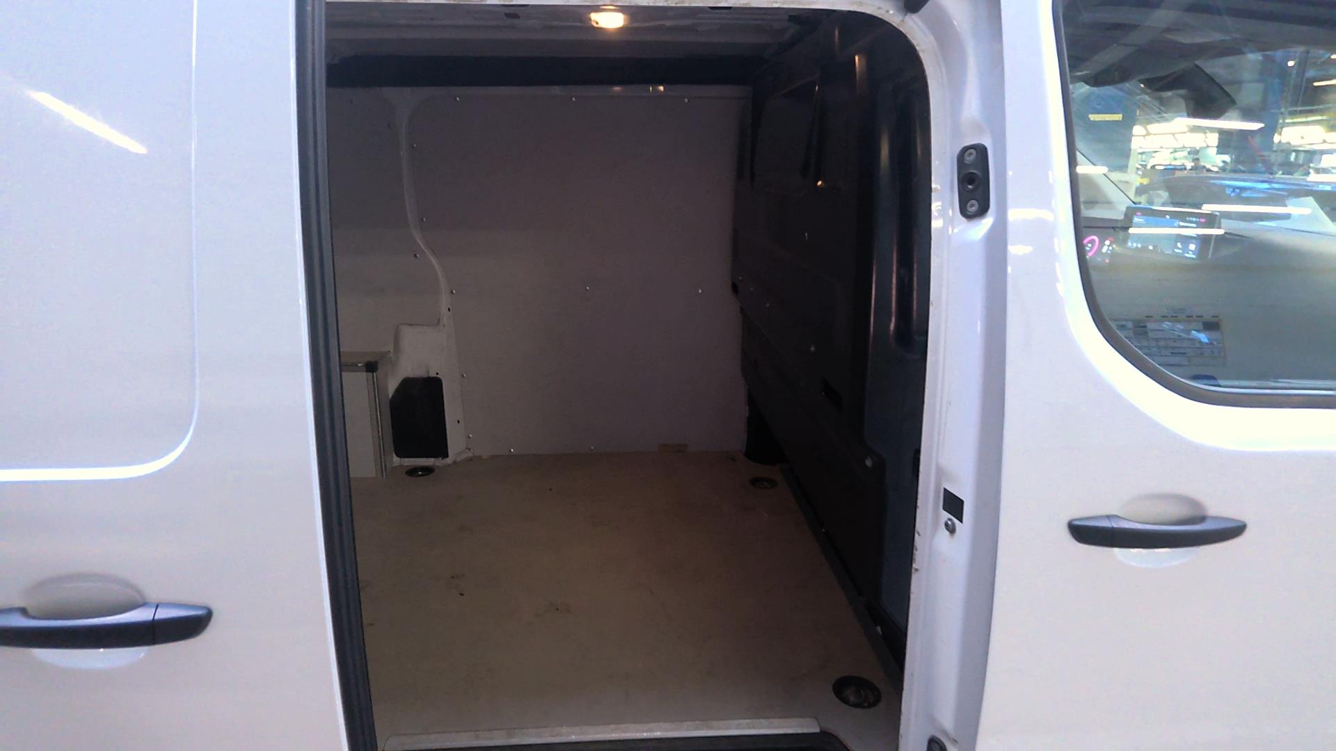 FIAT SCUDO FOURGON BLUEHDI 145 M S&S EAT8 2024