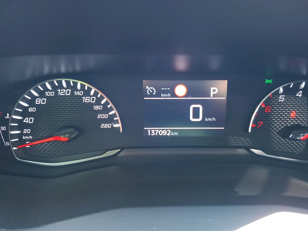 Peugeot 2008 BlueHDi 130 S&S EAT8 Allure 2020
