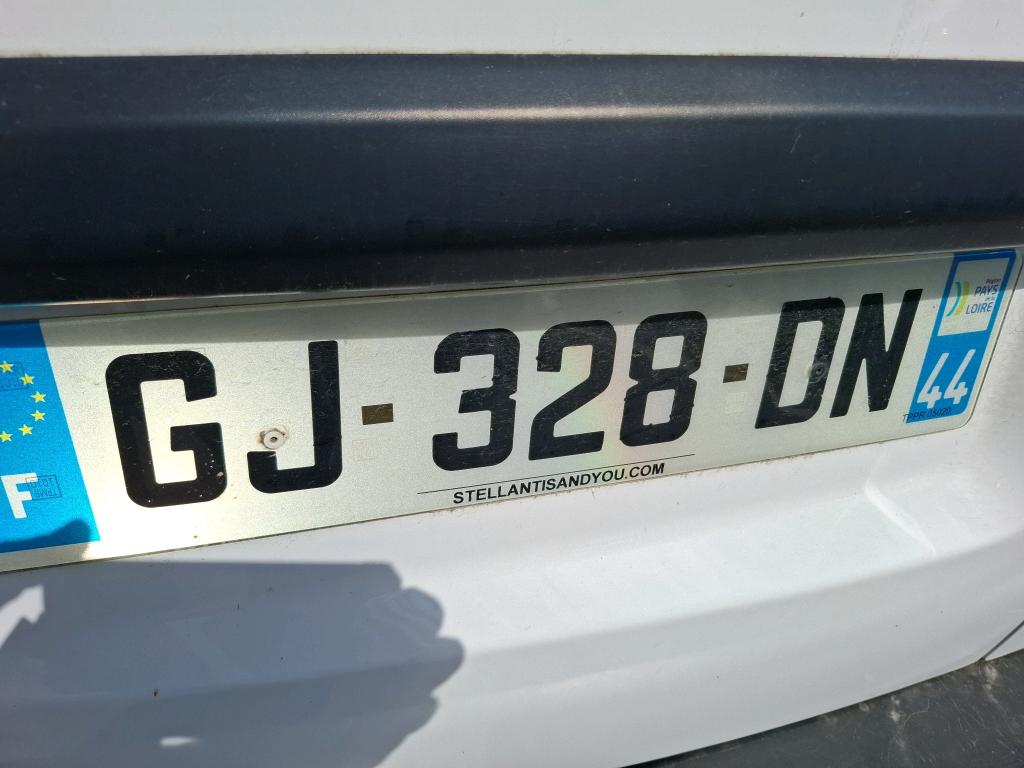 Peugeot EXPERT FGN TOLE STANDARD BLUEHDI 180 S&S EAT8 ASPHALT 2022