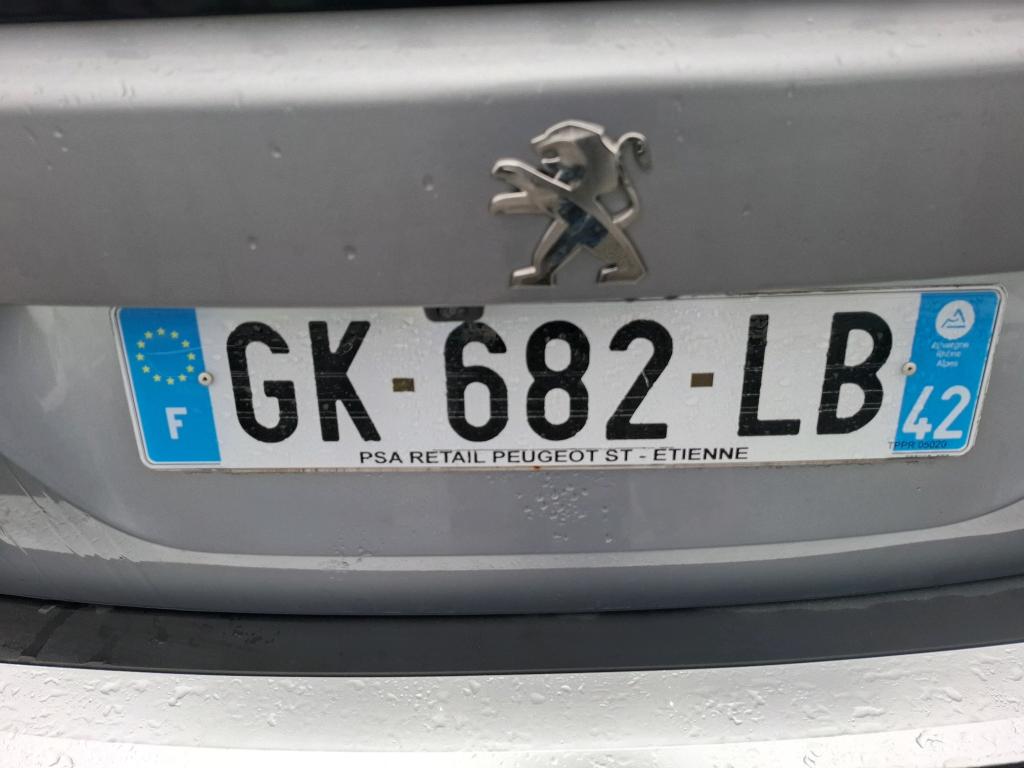 Peugeot 2008 BlueHDi 110 S&S BVM6 Roadtrip 2022