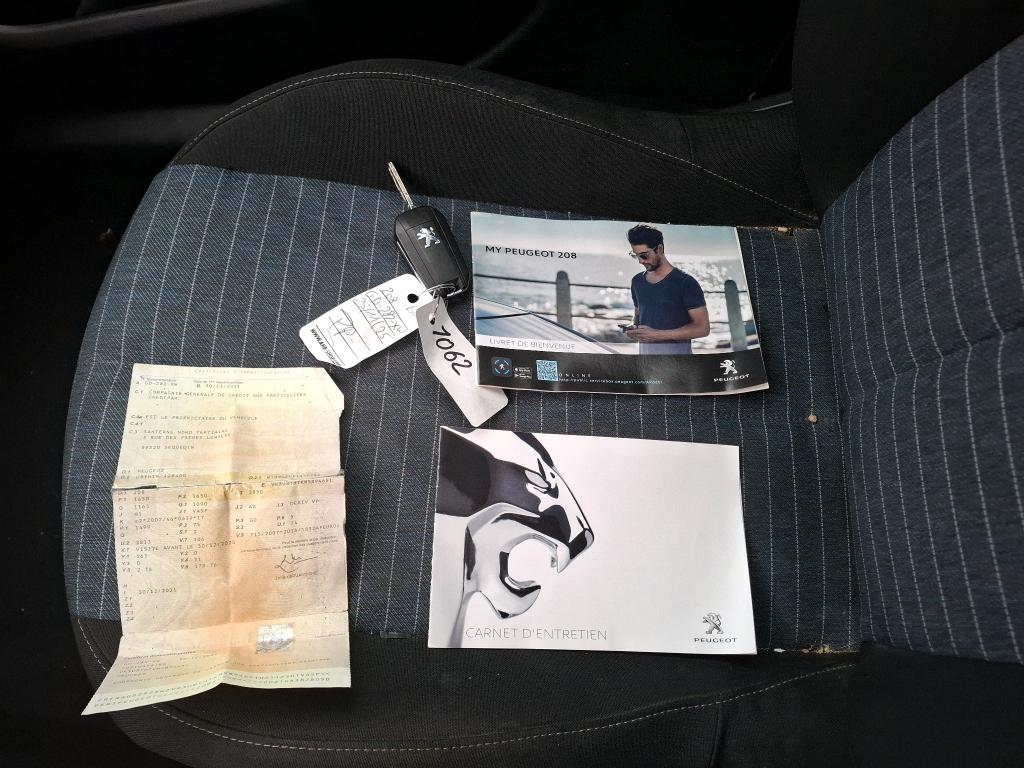 Peugeot 208 BLUEHDI 100 S&S BVM6 PREMIUM 2021
