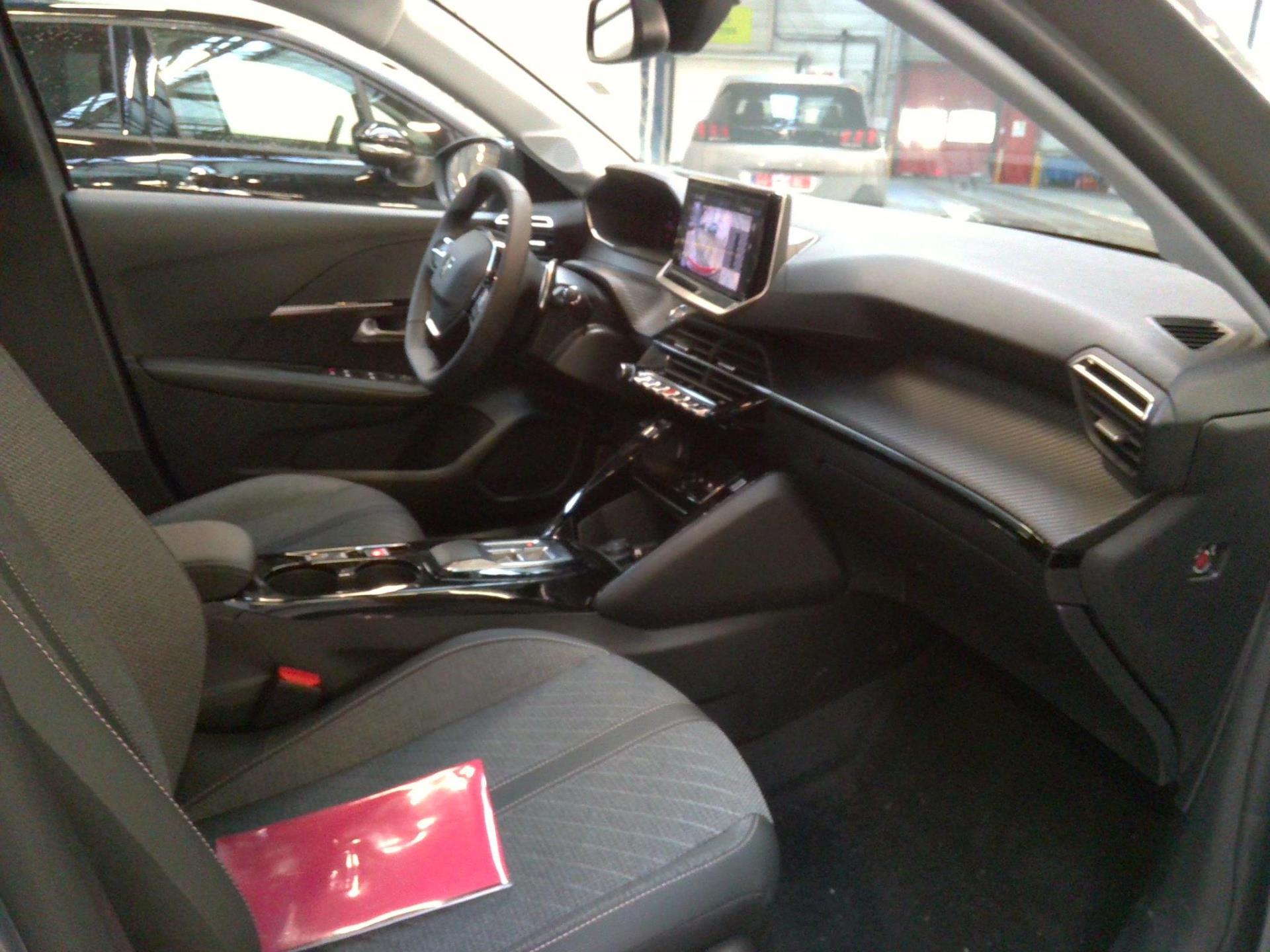 Peugeot 208 Hybrid 100 e-DCS6 Allure 2024