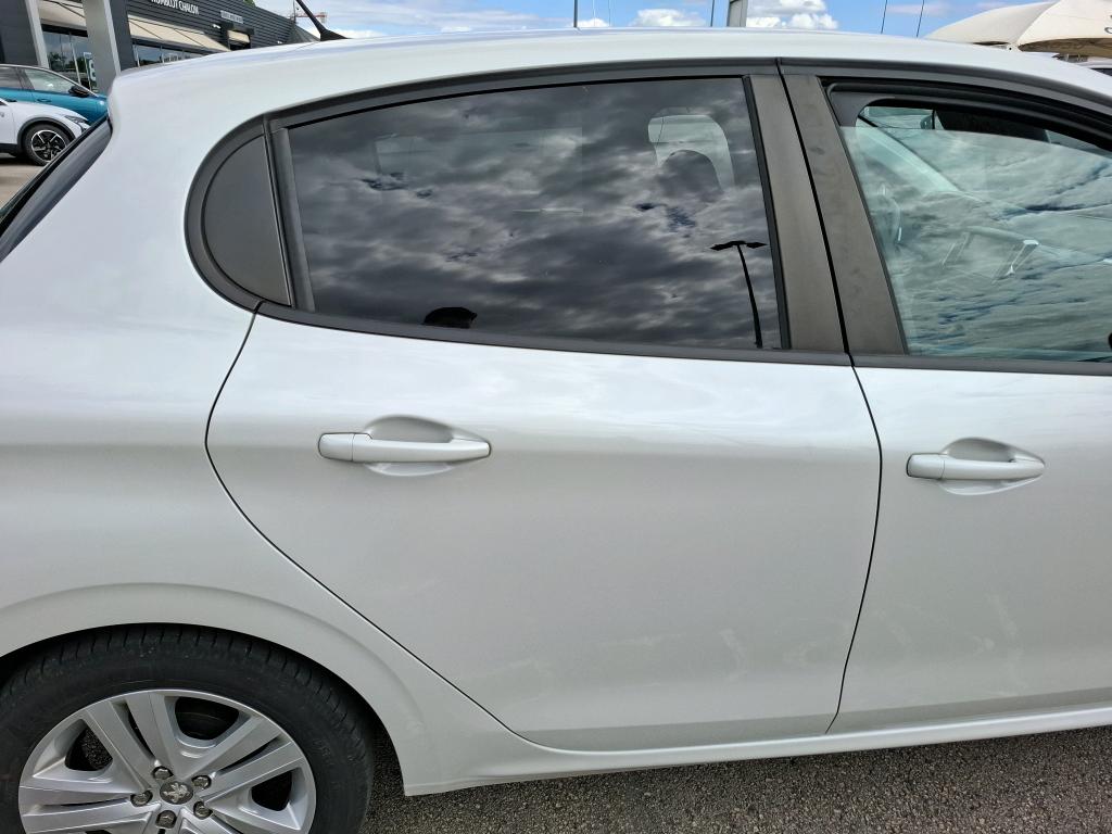 Peugeot 208 1.2 PureTech 82ch BVM5 Style 2017
