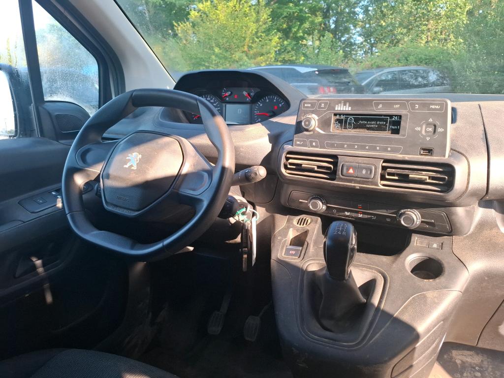 Peugeot PARTNER FOURGON STANDARD 650 KG BLUEHDI 75 BVM5 PREMIUM 2021