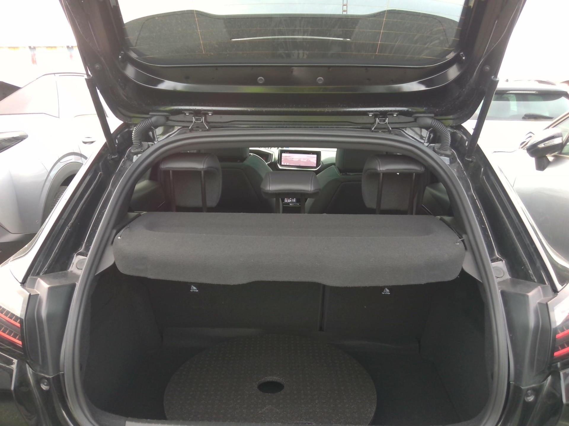 Peugeot 208 Hybrid 136 e-DCS6 GT 2024