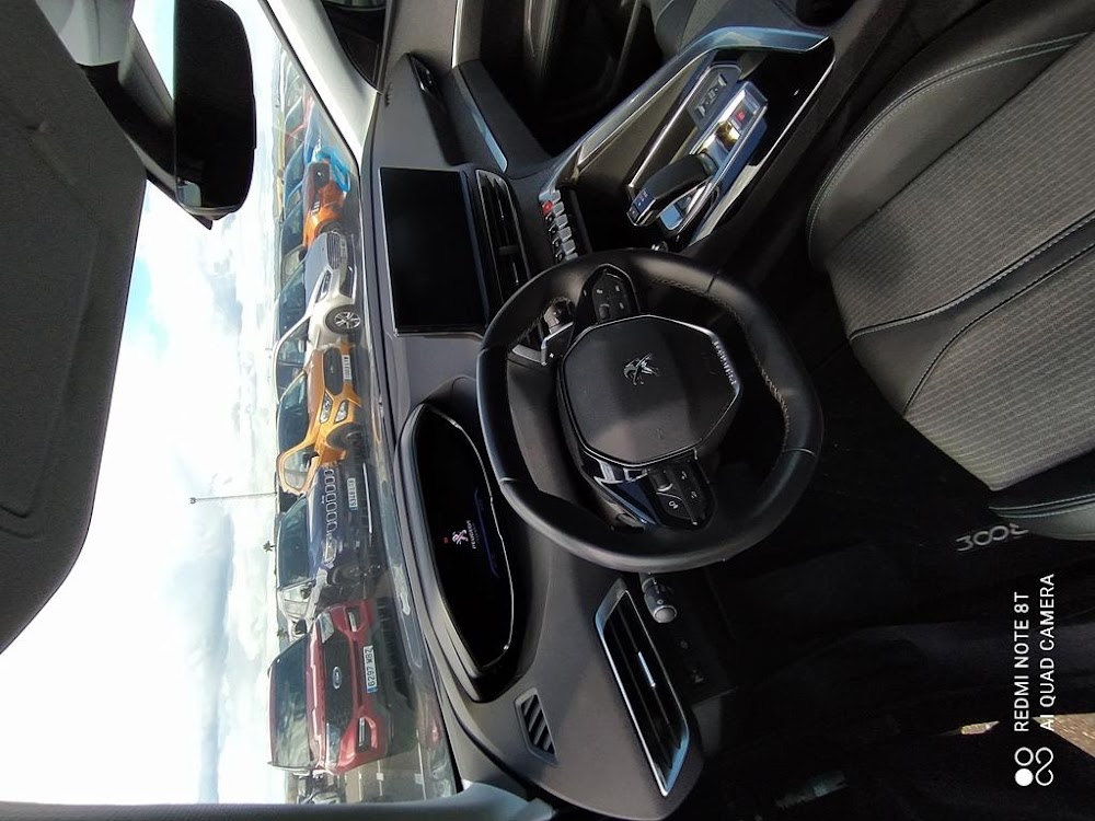 Foto Peugeot 3008 Hybrid 11