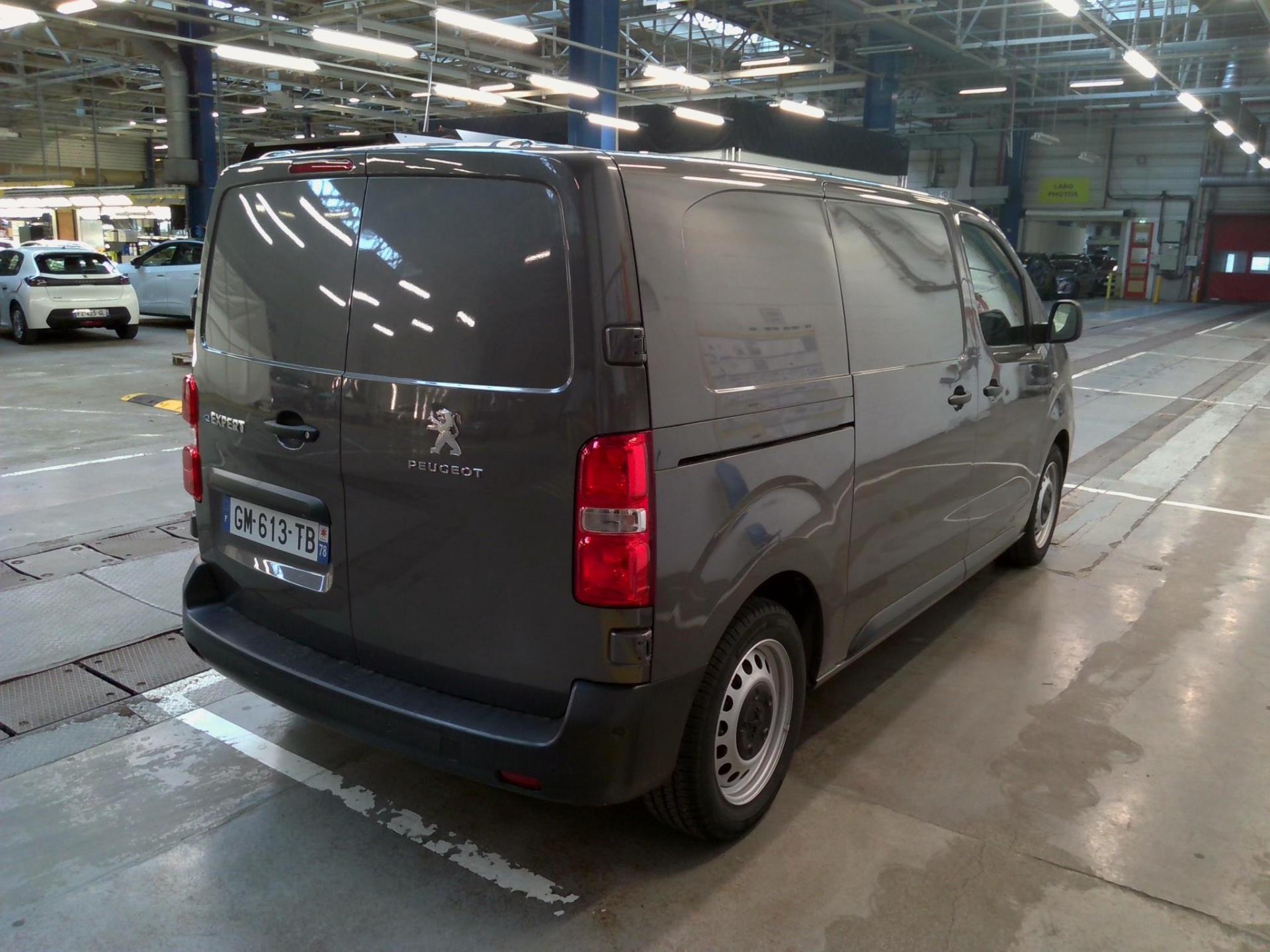 Peugeot EXPERT FGN TOLE M ELECTRIQUE 75KWH 136CH  2023