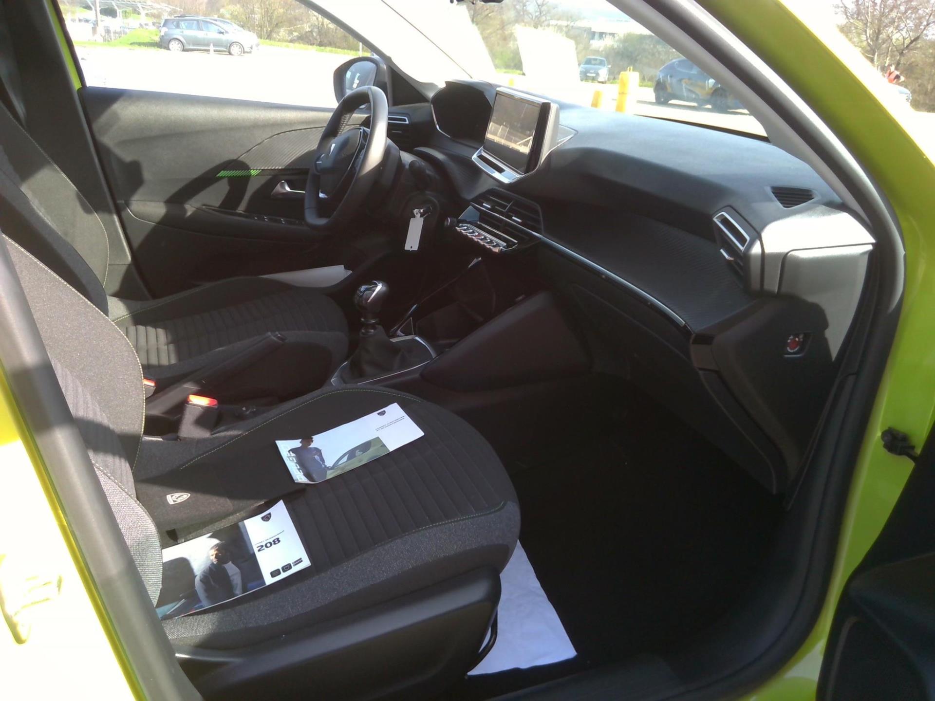 Peugeot 208 PureTech 100 S&S BVM6 Active 2024