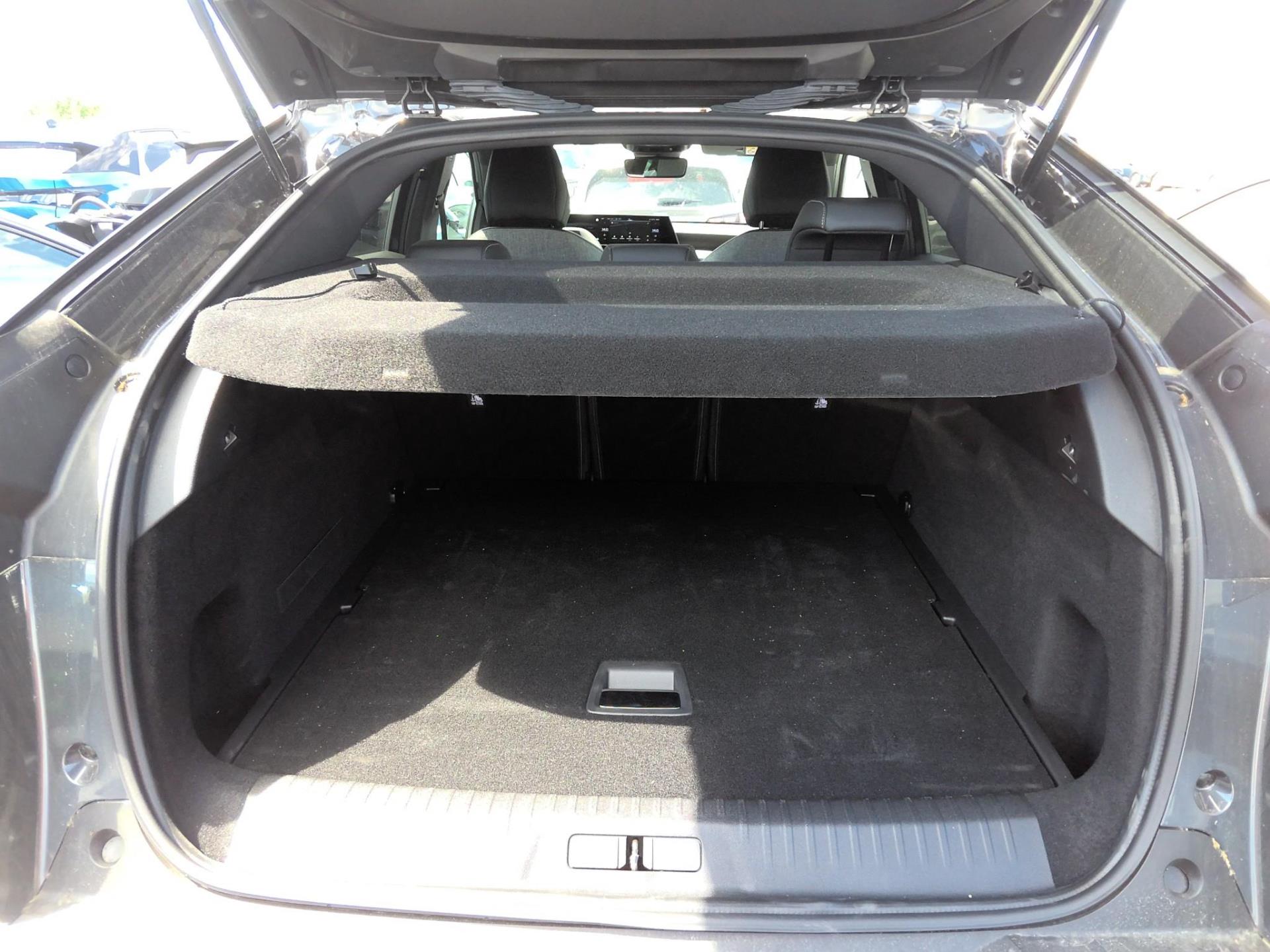 Peugeot 3008 Hybrid 145 e-DCS6 Allure 2025