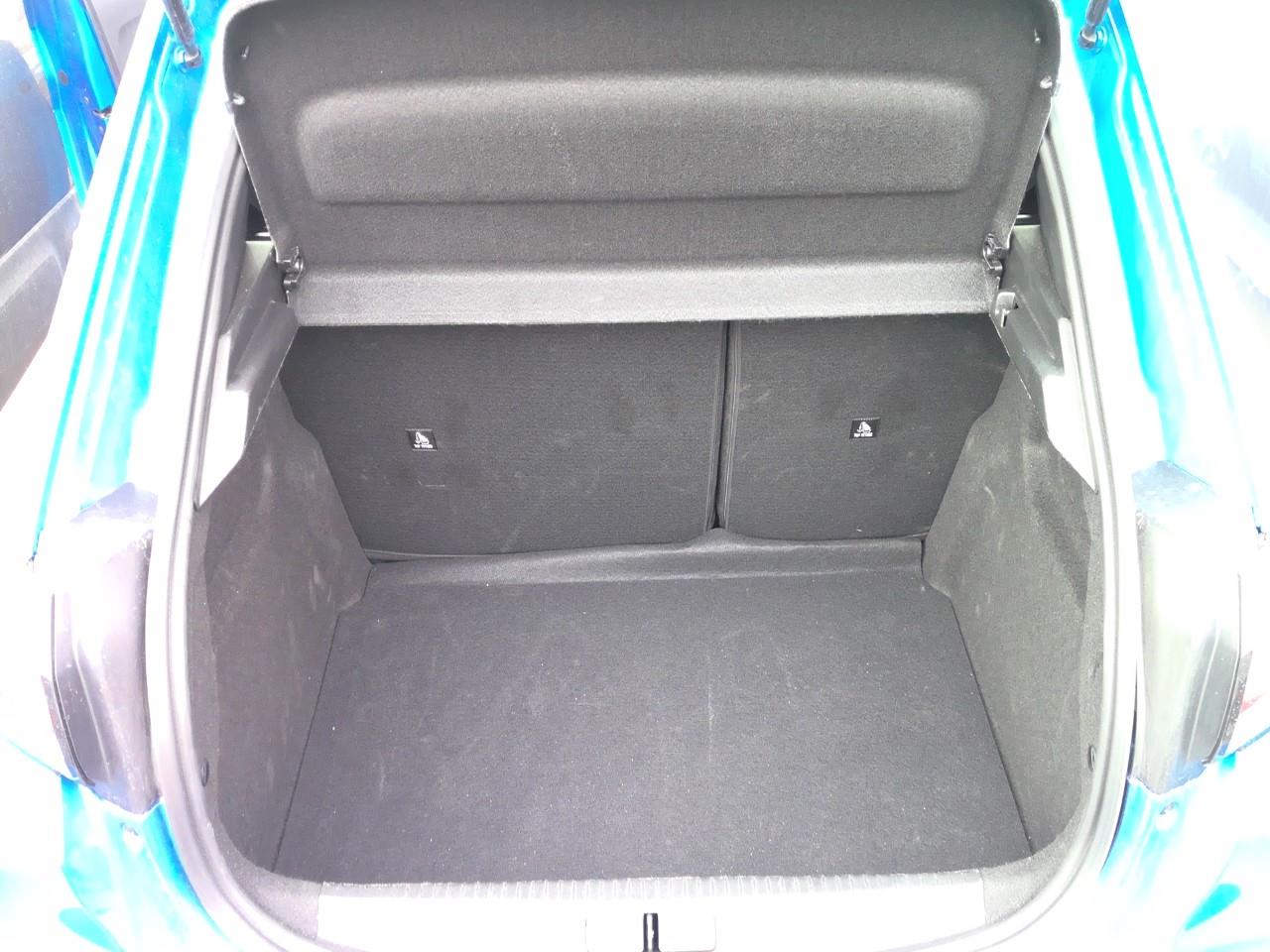 Foto Peugeot 208 13
