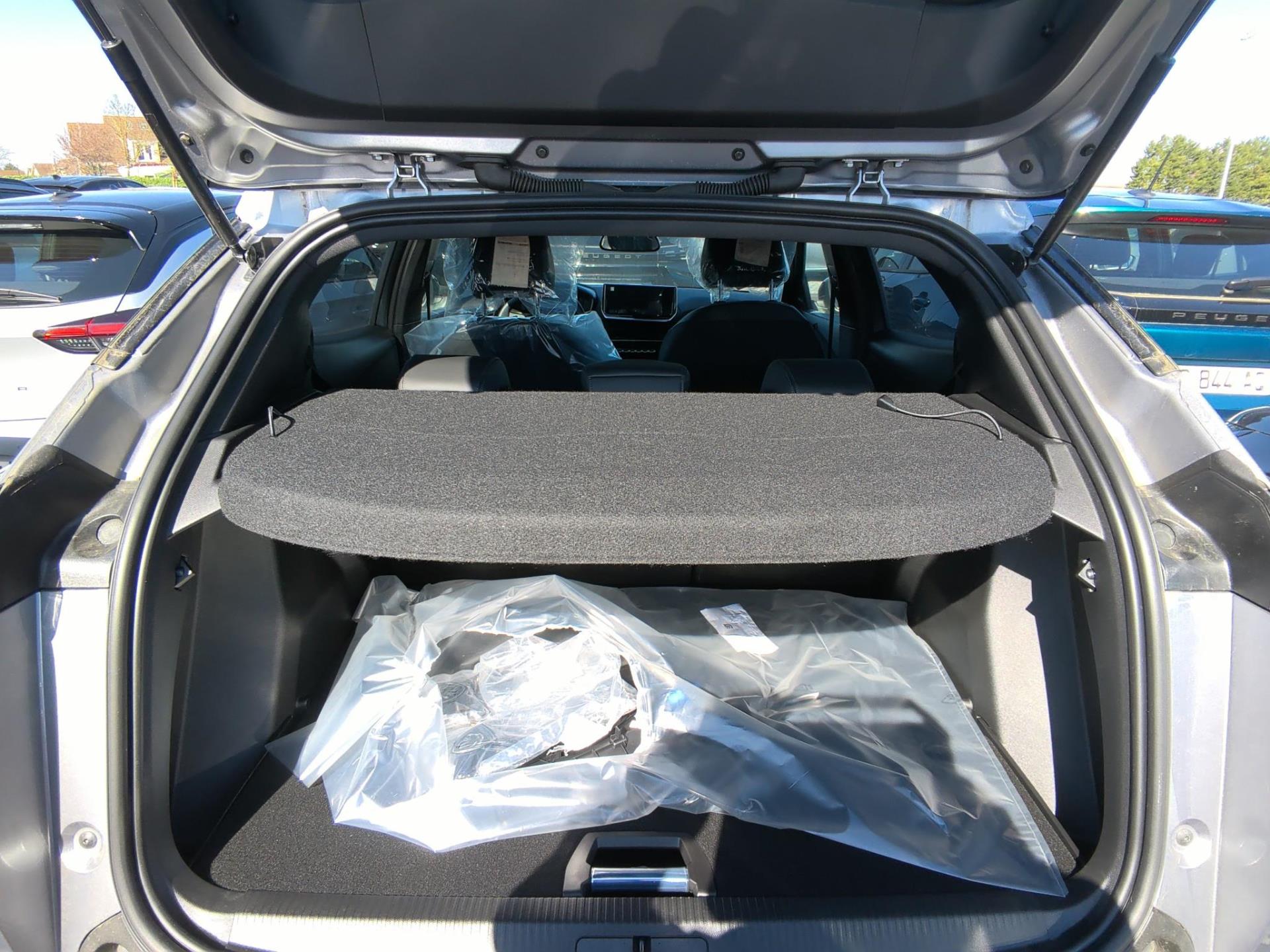 Peugeot 2008 PureTech 130 S&S EAT8 Allure 2024