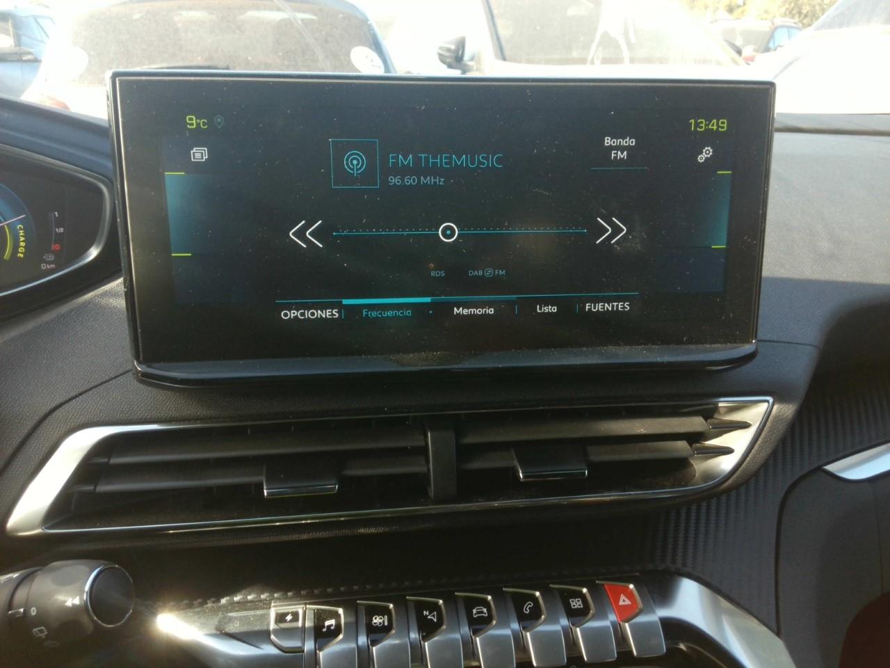 Foto Peugeot 3008 Hybrid 7