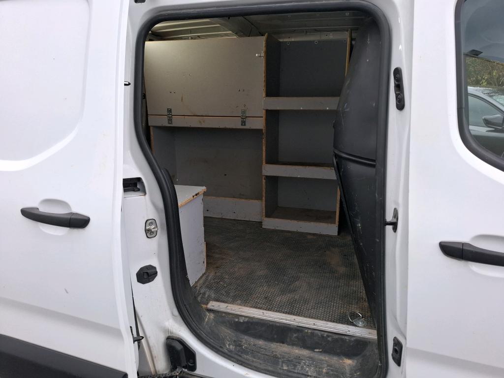 Peugeot PARTNER FOURGON STANDARD 650 KG BLUEHDI 100 S&S BVM5 PREMIUM 2021