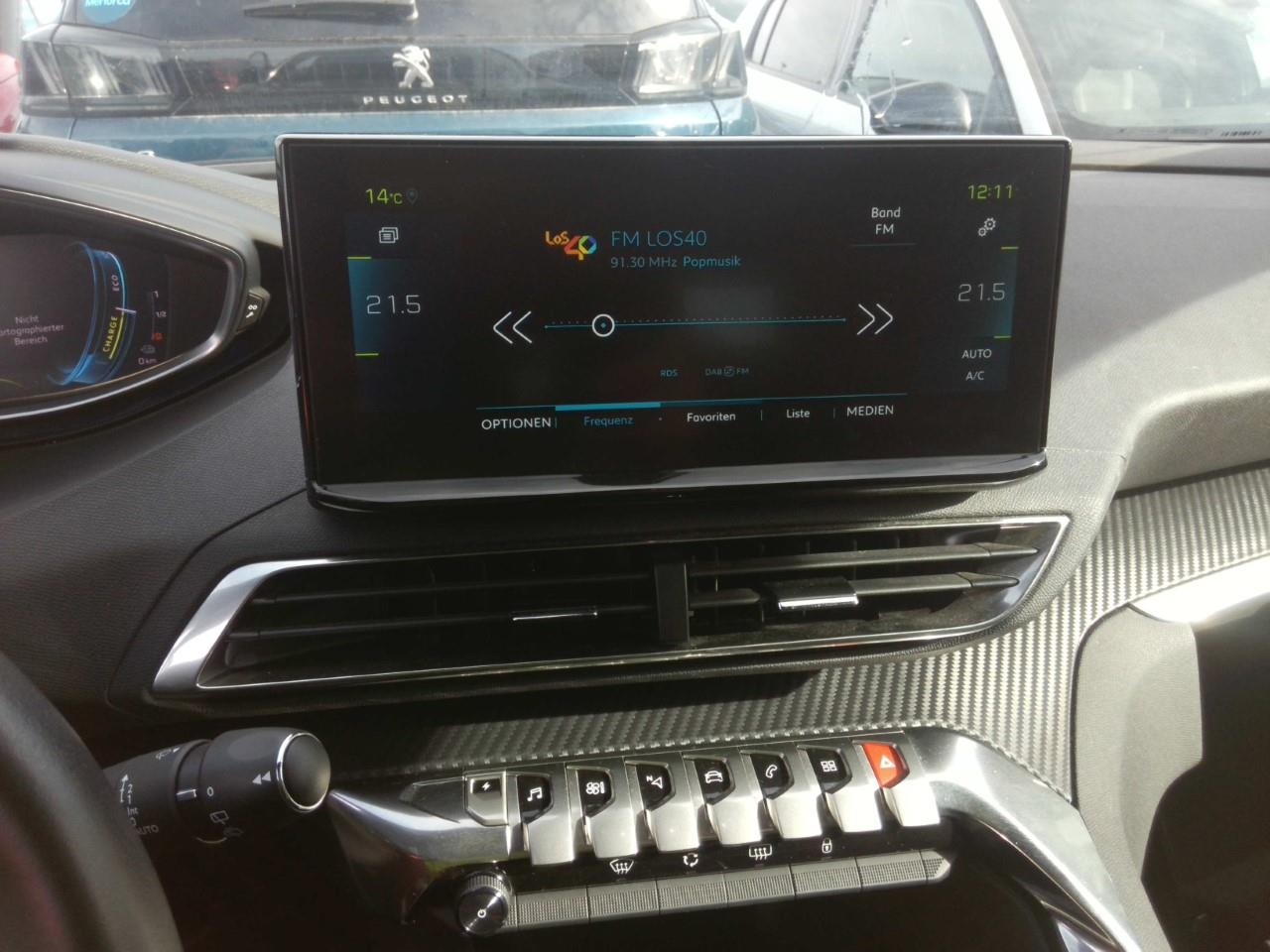 Foto Peugeot 3008 Hybrid 7