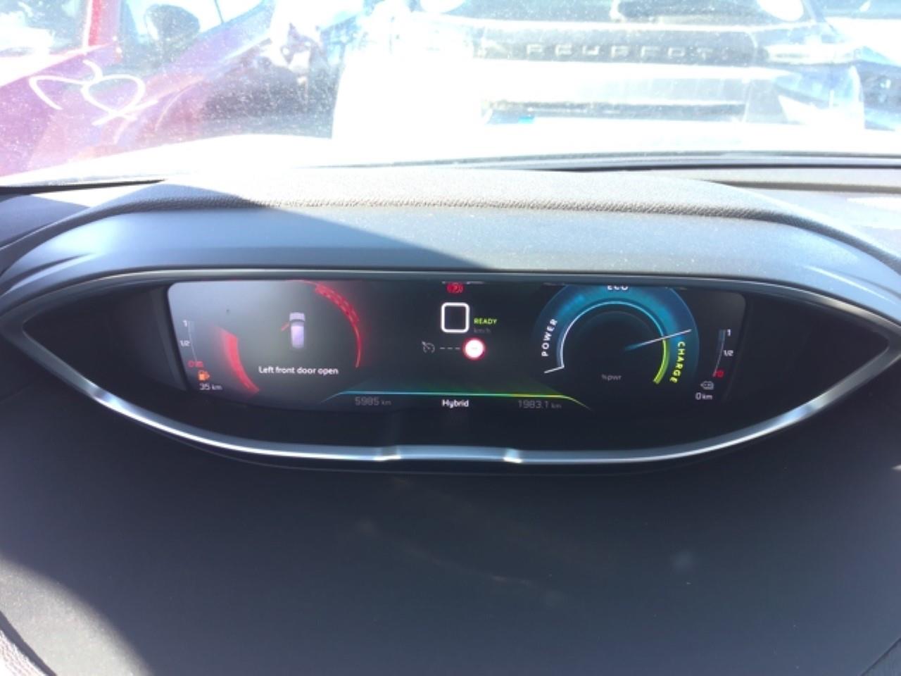 Foto Peugeot 3008 Hybrid 5