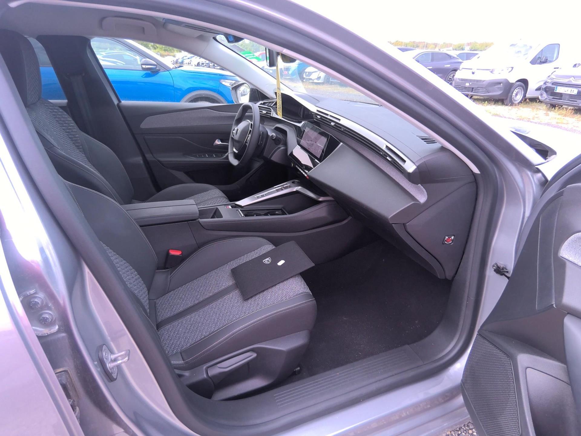 Peugeot 308 Hybrid 145 e-DCS6 Allure 2026