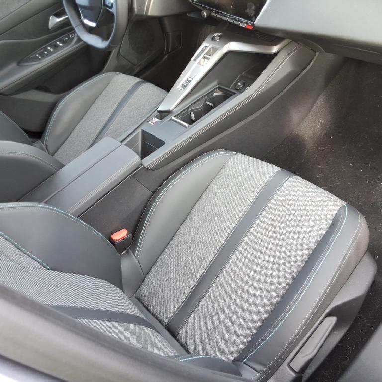 Foto Peugeot 408 12