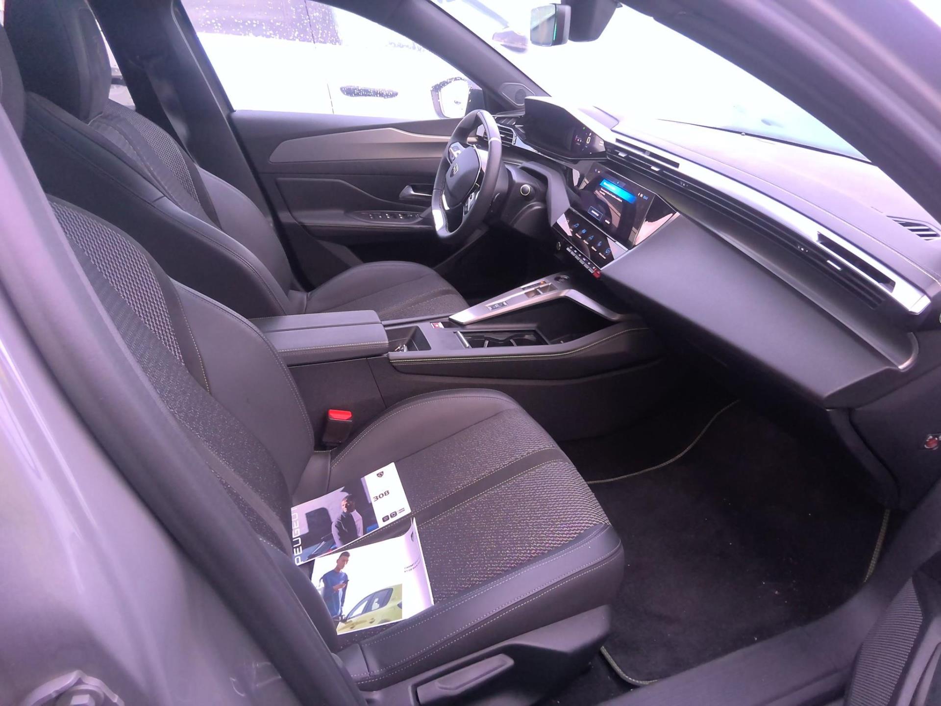 Peugeot 308 Hybrid 136 e-DCS6 GT 2024