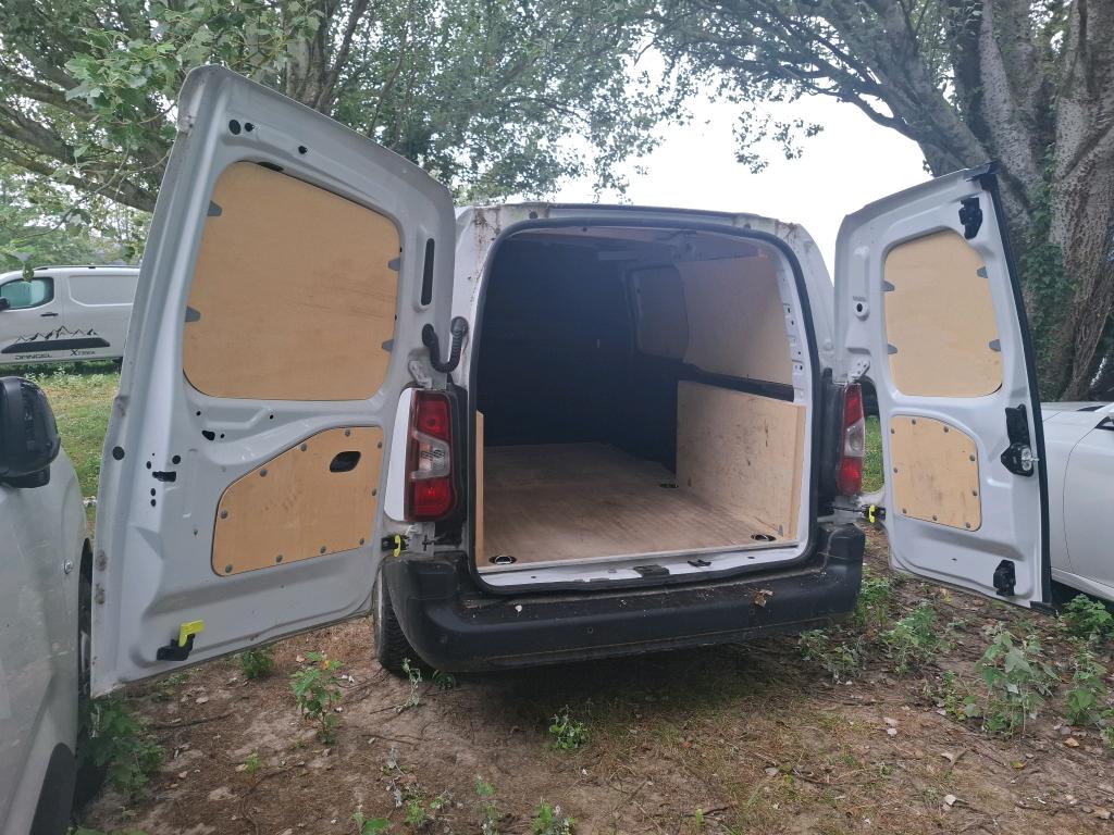 Peugeot E-PARTNER FOURGON XL 750 KG 136 CH BATTERIE 50 KWH 2023