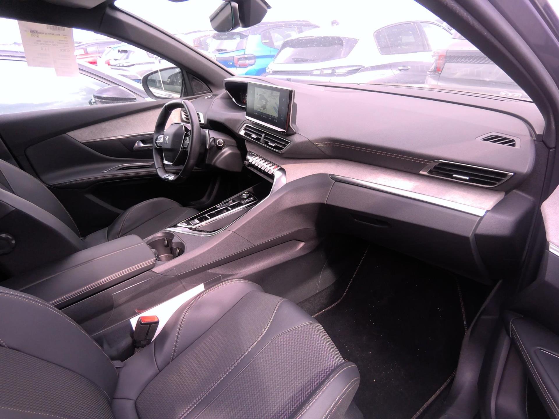 Peugeot 5008 PureTech 130ch S&S EAT8 GT 2023