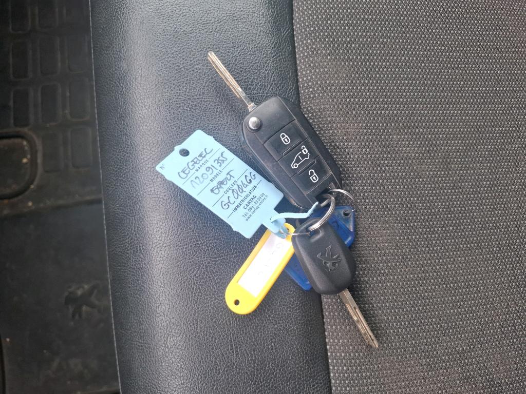 Peugeot EXPERT FGN TOLE STANDARD BLUEHDI 100 S&S BVM6 PREMIUM 2021