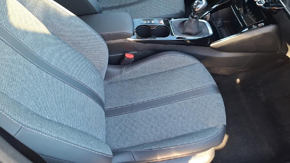 Foto Peugeot 208 9